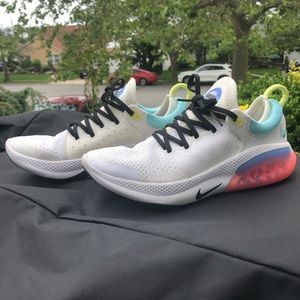 Nike Joyride Run Flyknit Women’s Running Shoe